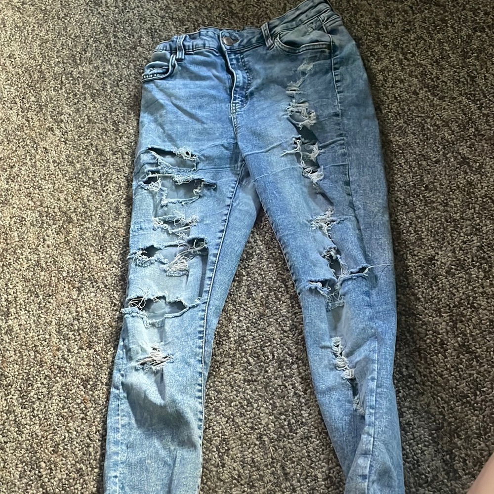 Used skinny jeans that’s are in good condition